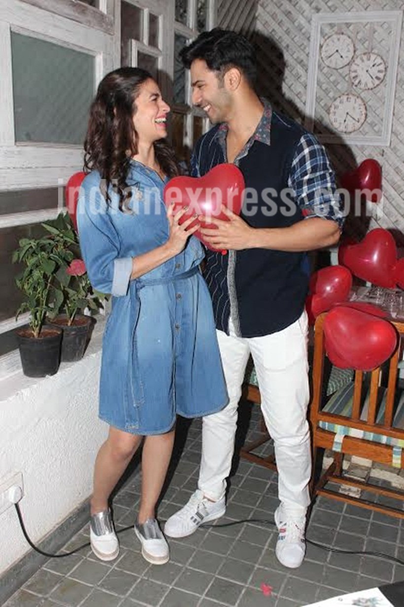valentines day, varun dhawan, alia bhatt, varia, varun alia valentines day, varun dhawan valentines day, alia bhatt valentines day, badrinath ki dulhania, badrinath ki dulhania promotions, varun dhawan badrinath ki dulhania, badrinath ki dulhania alia bhatt, alia bhatt varun dhawan chemistry, sidharthj malhotra alia bhatt valentines day, sidharth alia relationship, bollywood news, bollywood updates, entertainment news