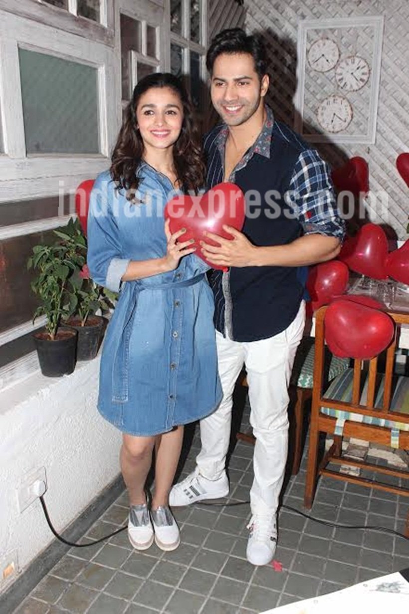 valentines day, varun dhawan, alia bhatt, varia, varun alia valentines day, varun dhawan valentines day, alia bhatt valentines day, badrinath ki dulhania, badrinath ki dulhania promotions, varun dhawan badrinath ki dulhania, badrinath ki dulhania alia bhatt, alia bhatt varun dhawan chemistry, sidharthj malhotra alia bhatt valentines day, sidharth alia relationship, bollywood news, bollywood updates, entertainment news