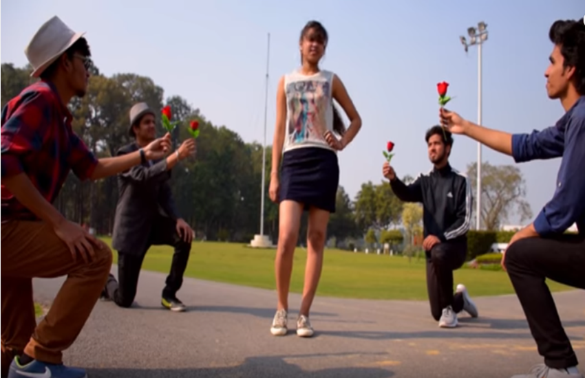 IIT, IIT Roorkee, IIT Roorkee students,IIT Roorkee students dance,IIT students dance, video goes viral, IIT Roorkee students dance on Shape of You song, वीडियो वायरल, लेटेस्‍ट हिट गाने 'शेप ऑफ यू', आईआईटी रुड़की