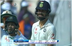 वीडियो: बांग्लादेशी कप्तान की ‘बचकानी’ हरकत को देखकर छूट गई विराट कोहली की हंसी, कमेंटेटर्स भी रह गए हैरान