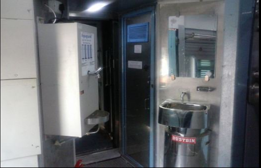 Antyodaya Express, railway minister, suresh prahbu, prahbu, nation's first Antyodaya Express, Humsafar Express, Ministry of Railways, Passenger announcement System, fire and smoke detection and suppression system, CCTVs, comfortable seats, mobile and laptop charging points, integrated Braille display, LCD display above compartment doors in the aisle, Fire retardant curtains,अंत्योदय एक्सप्रेस ट्रेन, आरामदायक, विडियो कॉन्फ्रेंसिंग