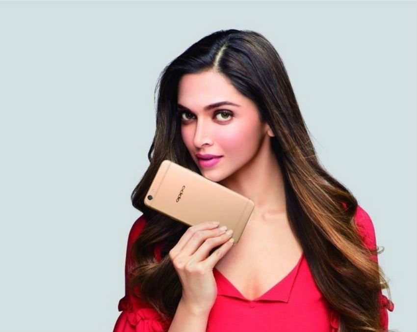 Deepika Padukone, Indian film actress, india, bollywood, bollywood latest news, bollywood latest news hindi, deepika selfie pics, deepika latest news, sanjay leela bhansali, padmavati movie