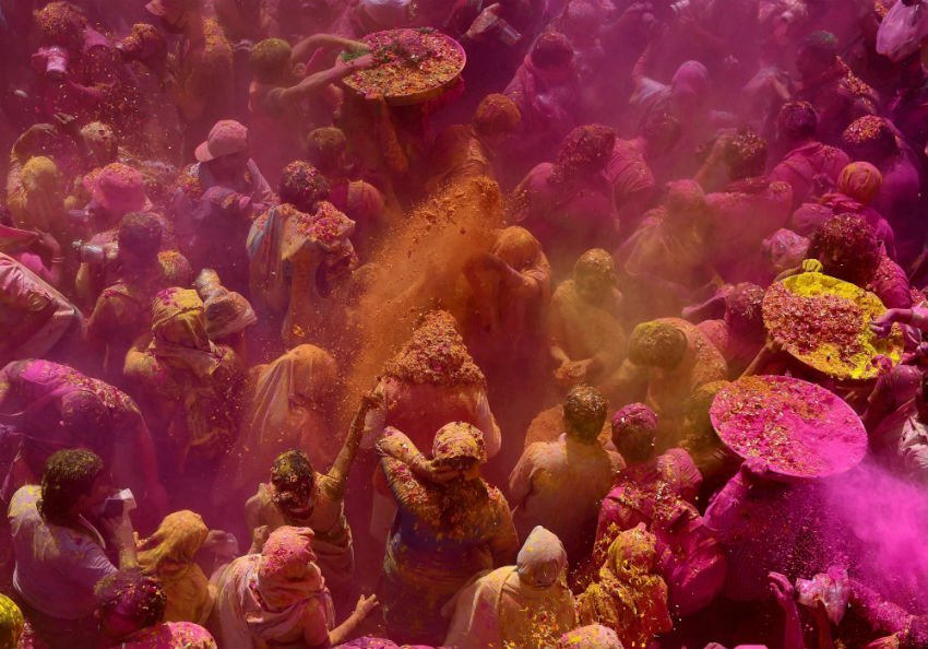 festival of colours, holi, mathura, Vrindavan, barsana, bihari ji, temple, famous temple, nitish kumar, varansi, patna, world women day, chief minister, bihar