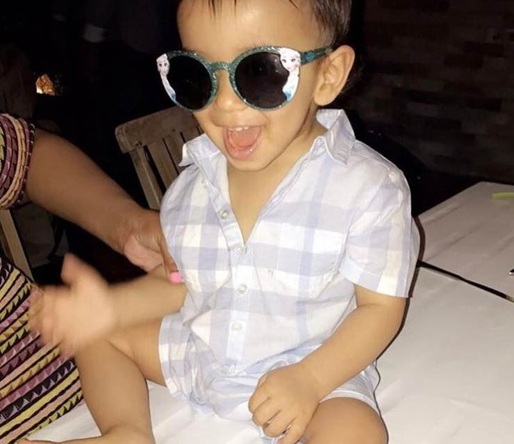 आहिल भी अपने बर्थडे पर फुल पार्टी मूड में थे।