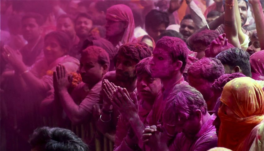 festival of colours, holi, mathura, Vrindavan, barsana, bihari ji, temple, famous temple, nitish kumar, varansi, patna, world women day, chief minister, bihar