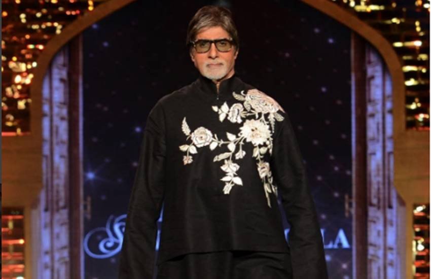 मंगलवार दोपहर ऐश्वर्या के पिता के लिए एक प्रार्थना सभा रखी गई थी। इस प्रार्थना सभा में अमिताभ बच्चन के परिवार समेत बॉलीवुड की कई हस्तियां शामिल हुईं।