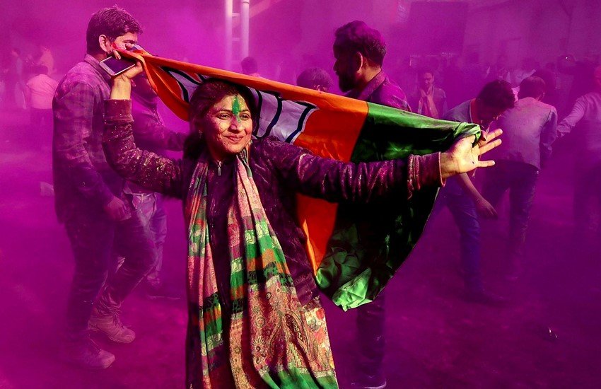 जीत का जश्न मनाते भाजपा कार्यकर्ता। ( Photo Source: PTI)