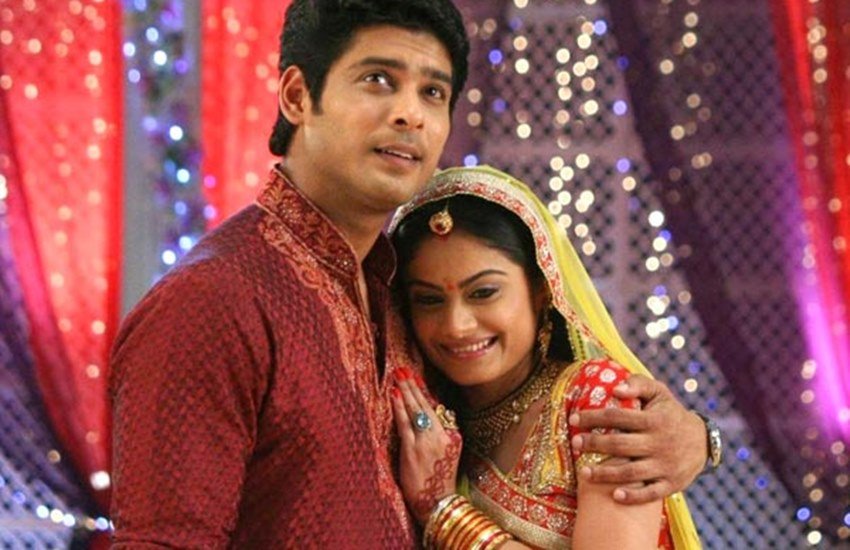 Kaisi Hai Yaariyan, Diya aur Bati Hum, Yeh Rishta Kya Kehlata hai, Jodha Akbar, Kasauti Zindagi Ki, Balika Vadhu, TORAL RASPUTRA, SIDDHARTHA SHUKLA, SHWETA TIWARI, CEZZANE KHAN, PARIDHI SHARMA, RAJAT TOKAS, HINA KHAN, KARAN MEHRA, DEEPIKA SINGH, ANAS RASHID, NITI TAYLOR, PARTH SAMASTHAN, Weird TV Couples, TV News Updates