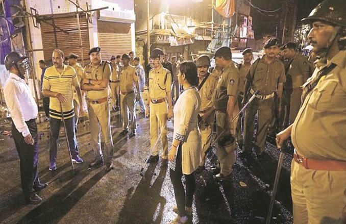 लखीमपुर: बीजेपी प्रत्याशी की बेटी के साथ छेड़छाड़, आरोपियों की पिटाई के बाद बढ़ा तनाव
