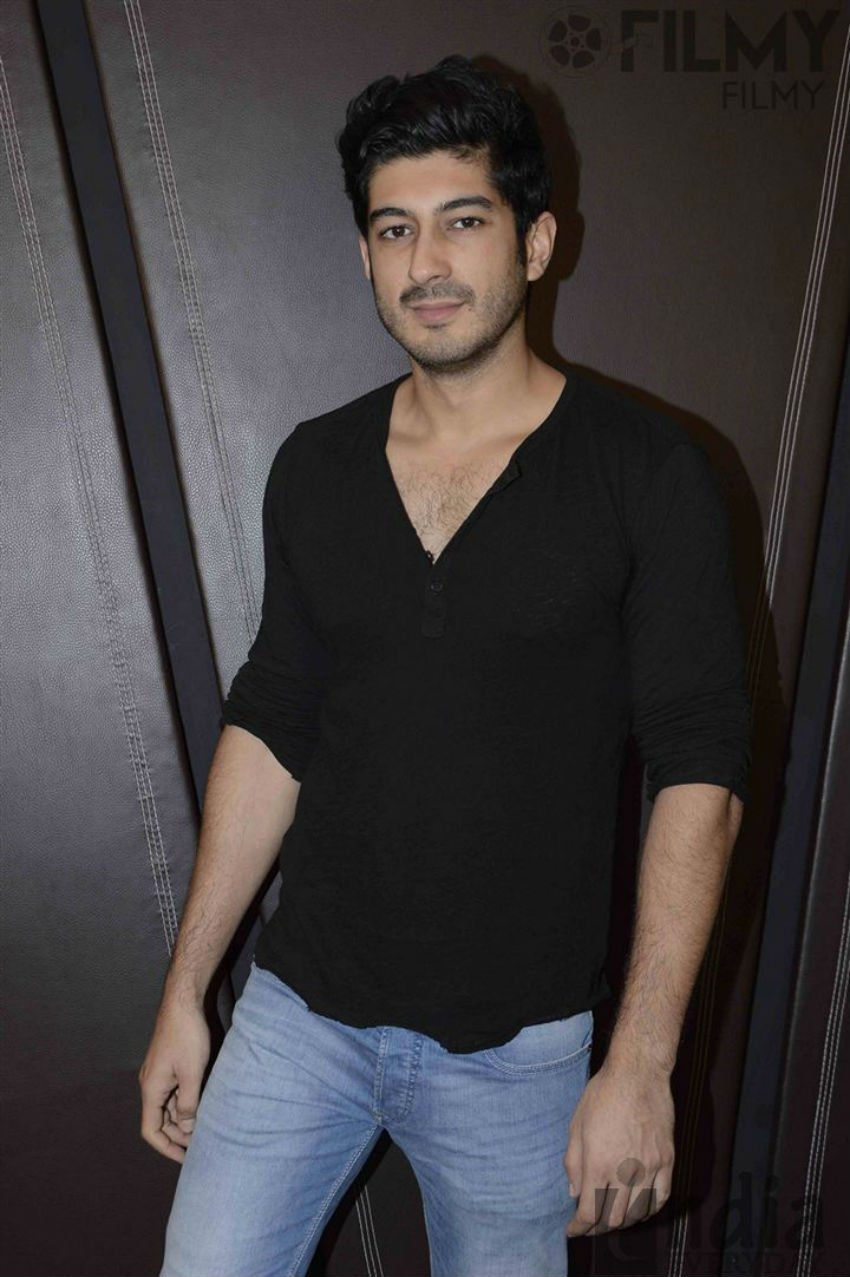 Kunal Kapoor latest movie news, Kunal Kapoor latest news hindi, Mohit Marwah latest news, Mohit Marwah latest news hindi, Mrudula Murali latest news, Mrudula Murali latest hindi news, amit sadh latest news, Tigmanshu Dhulia latest news, ina, desh raag, red fort trails, delhi, may, rs tv seo gurdeep singh, 1940, red fort, bollywood news