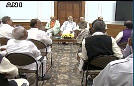 Narendra Modi BJP MP, Narendra Modi Gujarat, Gujarat Elections, Rajasthan Elections, Gujarat BJP, Rajasthan BJP, Lok Sabha, Aam Admi Party, Amit Shah, LK Advani,