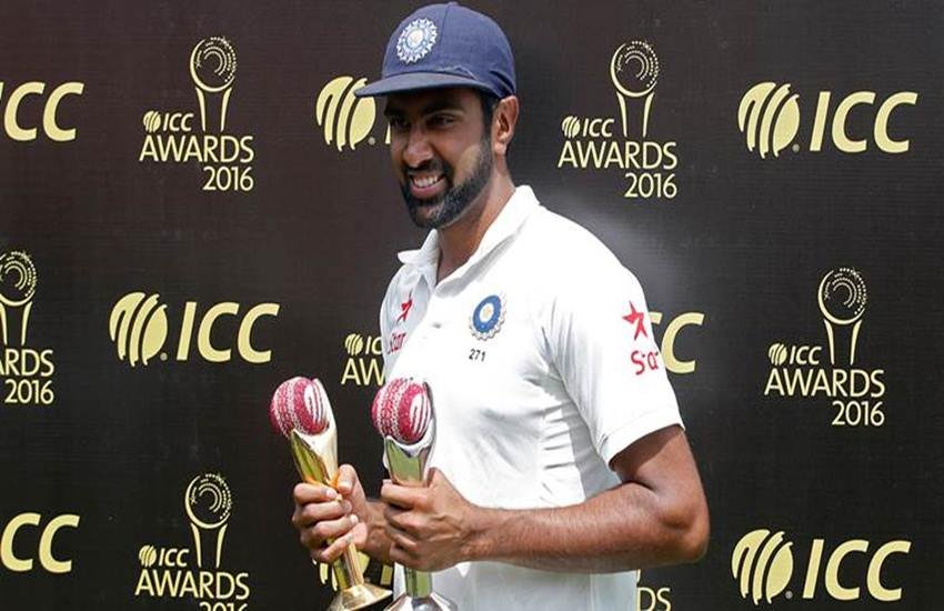 Ravichandran Ashwin, India vs Australia, India vs Australia Bangalore Test, India vs Australia Test Series 2017, R Ashwin takes Peter Handscomb Catch, Sports News, Cricket News