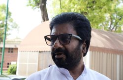 सांसद का सलूक