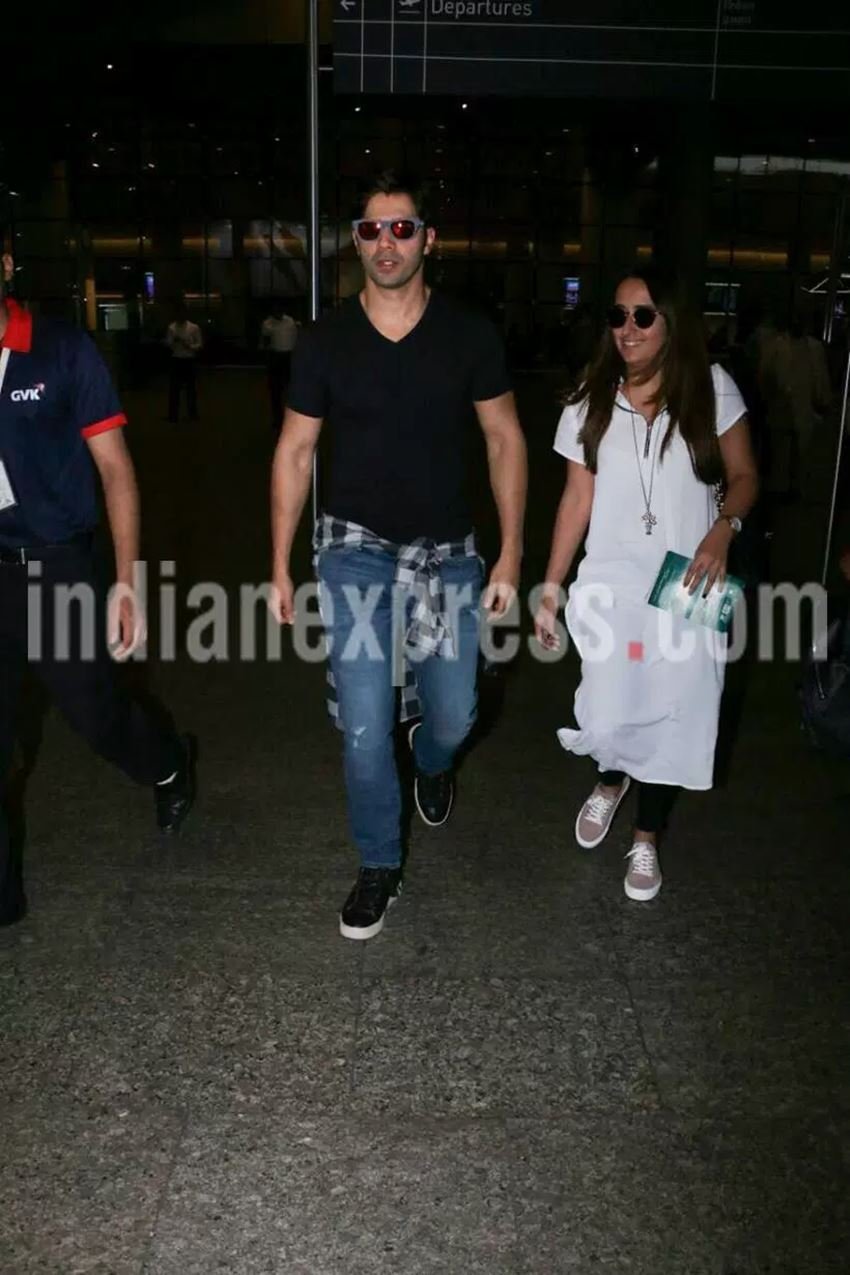 वरुण धवन इस वक्त अपनी दोनों ही लाईफ चाहे वो व्यक्तिगत हो या पेशेवर दोनों को ही बखूबी इंजॉव्य कर रहे हैं । (Source: Photo by Varinder Chawla)