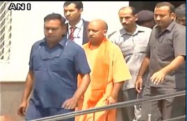 Yogi Adityanath, CM Yogi Adityanath, KJMC, KJMU, Gangrape victim, Gangrape survivor, UP news, Lucknow news, Latest news, UP news Hindi, Acid attack, Crime, Crime against women