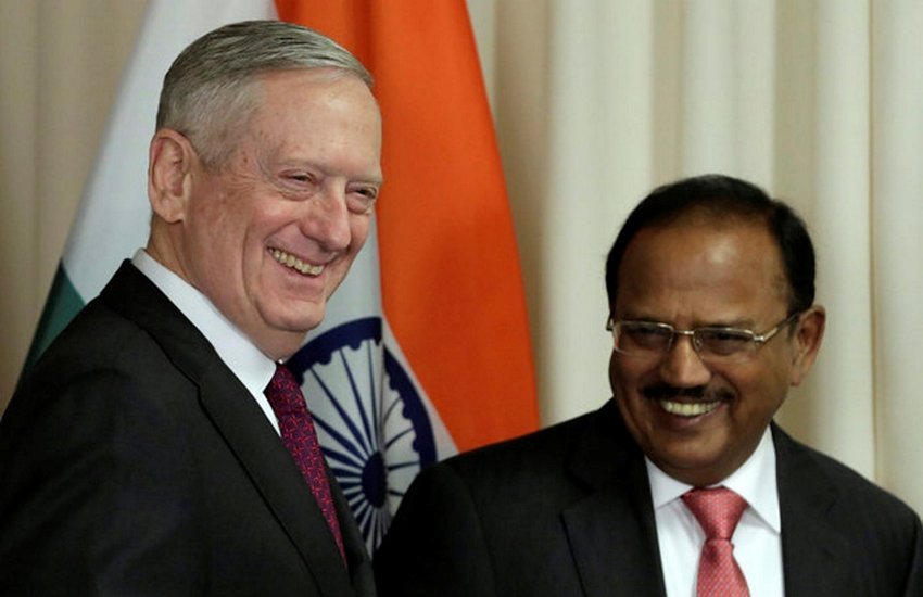राष्ट्रीय सुरक्षा सलाहकार अजीत डोभाल ने अमेरिकी रक्षा मंत्री जनरल (सेवानिवृत्त) जेम्स मैटिस से मुलाकात की। (Image Source: PTI)