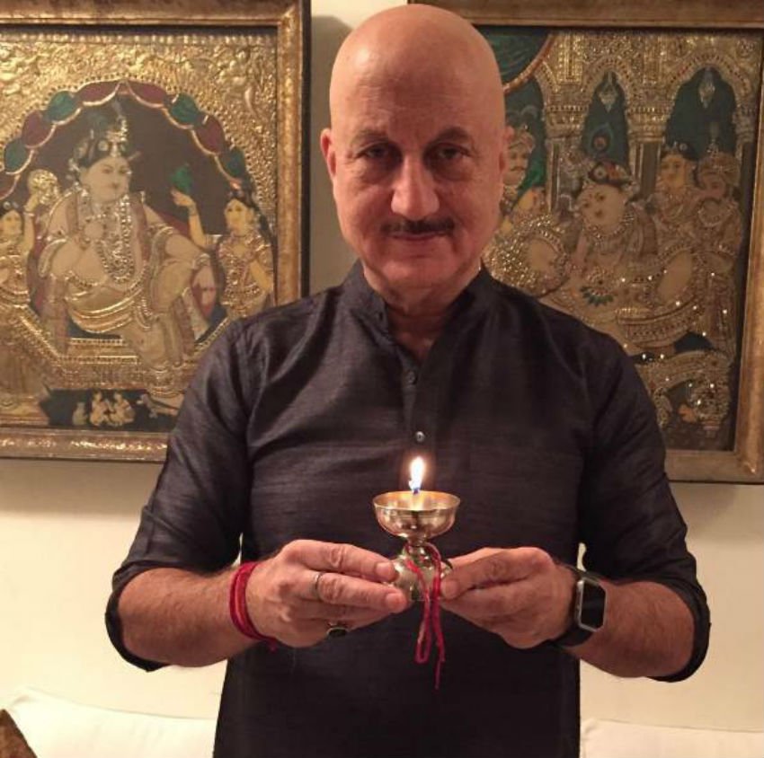 anupam kher,kiran kher, birtheday, celeberation, anil kapoor, nana patekar, sikandar kher, aupam kher birthday, aupam kher bday, aupam kher b'day, jansatta,jansatta online, hindi online, hindi news