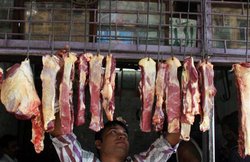 जयपुर: मीट का अवशेष सड़क पर फेंकने से नाराज हुए पड़ोसी, होटल मालिक को ‘बीफ’ बेचने का आरोप लगा कराया गिरफ्तार