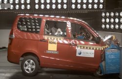 Chevrolet Enjoy खरीदना चाहते हैं तो पहले जान लीजिए कितनी सेफ है यह कार
