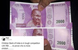 दिल्‍ली के एटीएम से फिर निकले ‘चूरन’ वाले नोट, भड़के यूजर्स ने मोदी सरकार पर ऐसे ली चुटकी