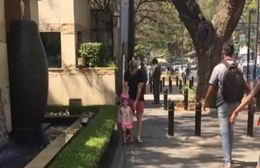 david warner, warner, warner walk, warner video, warner daughter, ivy warner, candice warner, india vs australia, ind vs aus, india australia test, ind vs aus test, india australia test series, ind aus test match, cricket news