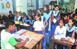 मध्य प्रदेश में 1 लाख स्कूलों में बिजली नहीं, सरकार 2.5 लाख शिक्षकों पर लागू करेगी नया ड्रेस कोड