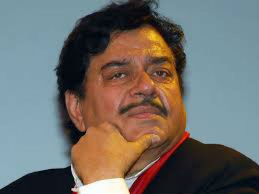 amitabh bachchan, sonam kapoor, nasiruddin shah, javed akhtar, shatrughan sinha, puja bhatt, anushka sharma, virendra sahwag, randio hudda, babita phogat, gurmehar, gurmehar kaur, delhi uni, delhi university news, abvp news, aisa, aisa news, jansatta, jansatta news, bollywood, bollywood actors, online news, hindi news