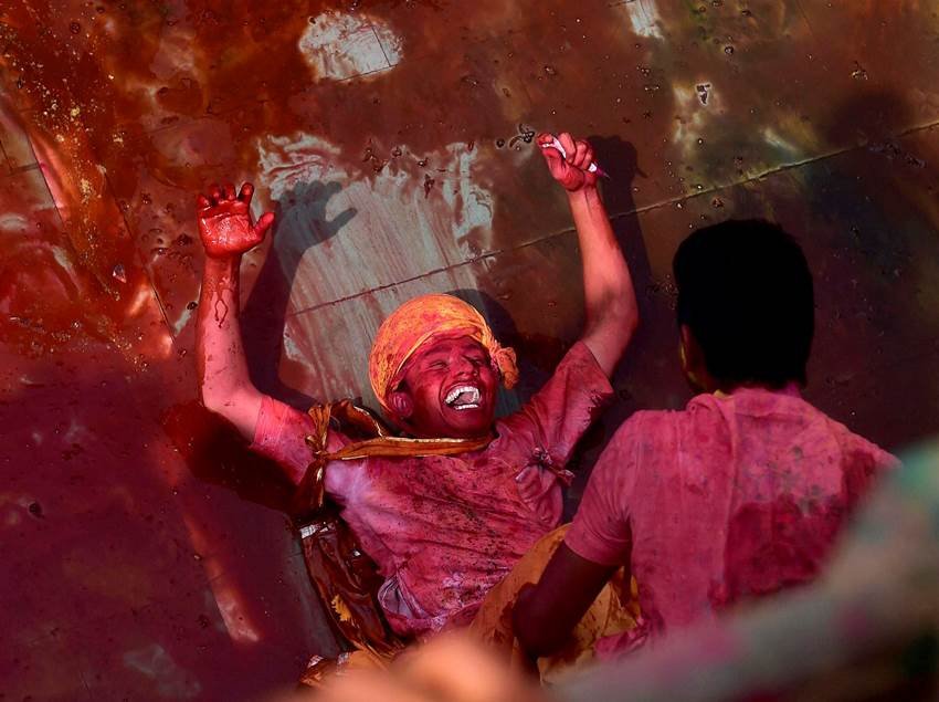 holi, holi celebrations, holi pics, holi photos, holi pictures, holi celebrations india, holi celebrations photos, holi celebrations pics, holi celebrations pictures, holi celebrations news, holi news