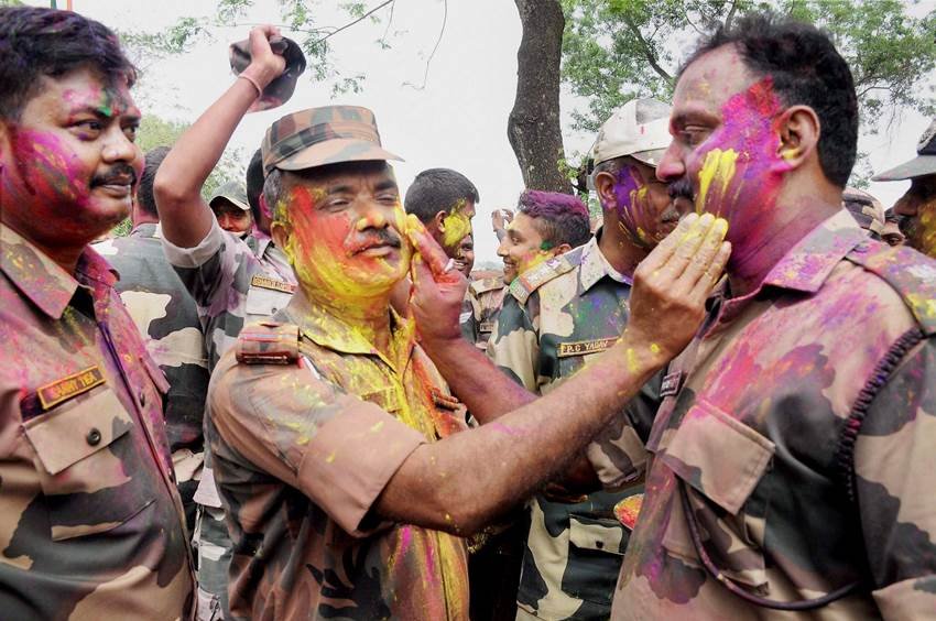 holi, holi celebrations, holi pics, holi photos, holi pictures, holi celebrations india, holi celebrations photos, holi celebrations pics, holi celebrations pictures, holi celebrations news, holi news
