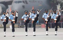 भारतीय वायुसेना में निकली भर्ती, 10वीं और 12वीं पास भी कर सकते हैं अप्लाई