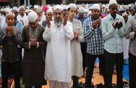 RSS, alok kumar, Muslims, Hindus, indian muslims, islamic terrorism, इस्‍लामी आतंकवाद, राष्‍ट्रीय स्‍वयंसेवक संघ, आरएसएस, भारतीय मुसलमान , muslims in India, Lal Shahbaz Qalandar, BJP, Rashtriya Swayamsevak Sangh