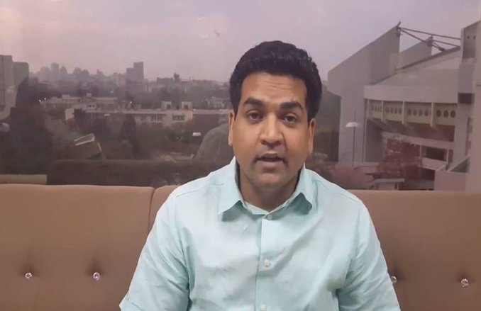 कपिल ने विधानसभा अध्यक्ष को कहा ‘धृतराष्ट्र’, मार्शल पकड़कर ले गए बाहर
