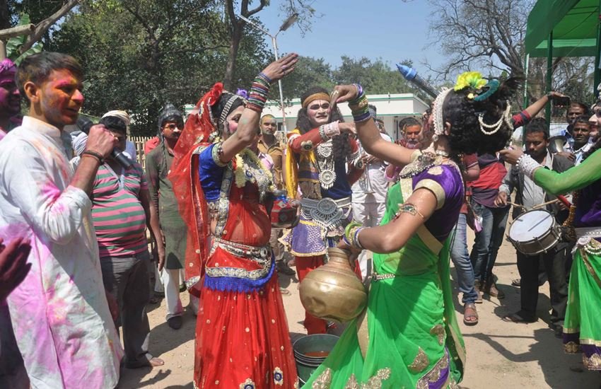 holi, holi celebration, holi 2017, Festival, holi Festival, lalu holi, lalu prashad yadav, बिहार, bihar, biahr health minister, बिहार के स्वास्थ्य मंत्री, होली, बिहार के मुख्यमंत्री, लालू प्रसाद यादव, बिहार के पूर्व मुख्यमंत्री, तेजप्रताप की फोटो, मुलायम सिंह यादव, मुख्‍यमंत्री अखिलेश यादव, मुख्‍यमंत्री अखिलेश यादव ने भी होली