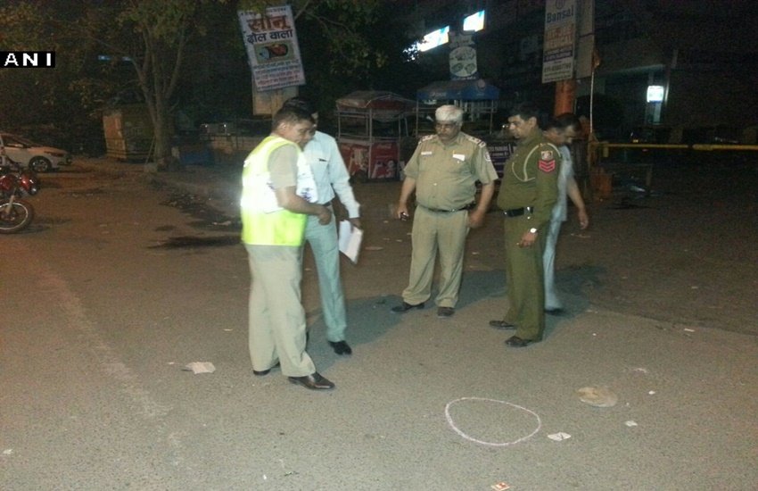 इस वारदात को अंजाम देने वाले हमलावरों की पहचान के लिए पुलिस सूरी के दोस्तों से पूछताछ कर रही है। (Photo Source: ANI)