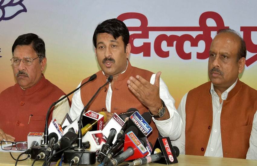 प्रेस कॉन्फ्रेंस करते हुए भाजपा के दिल्ली प्रदेश अध्यक्ष मनोज तिवारी (Source-PTI)