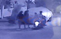 बेंगलुरु में महिला के साथ बाइक सवारों ने बीच सड़क की छेड़खानी, सीसीटीवी में कैद