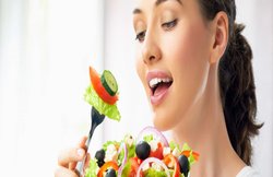 क्या आप जानते हैं कि सलाद खाना आपके लिए नुकसानदायक भी हो सकता है..