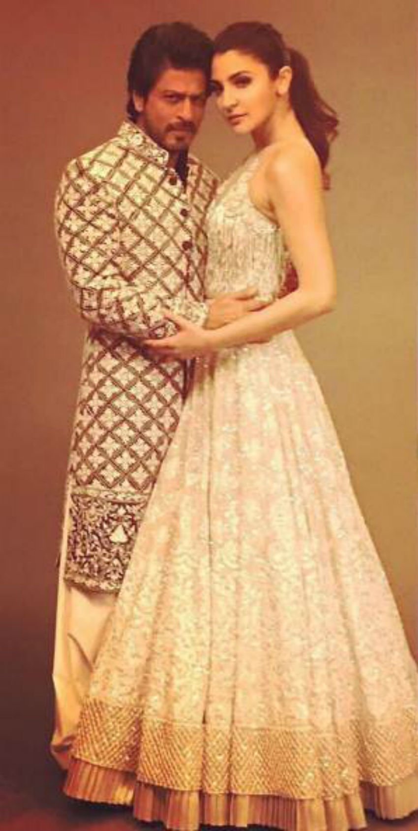 shahrukh, shahrukh khan, anushka, anushka sharma, kajol, jaya bachchan, sushmita sen, manish malhotra, shabana azmi, shree devi, shri devi, javed akhtar, ramp walk