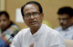मध्‍य प्रदेश: शिवराज का आदेश- आदिवासियों पर दर्ज मामले वापस लिए जाएं
