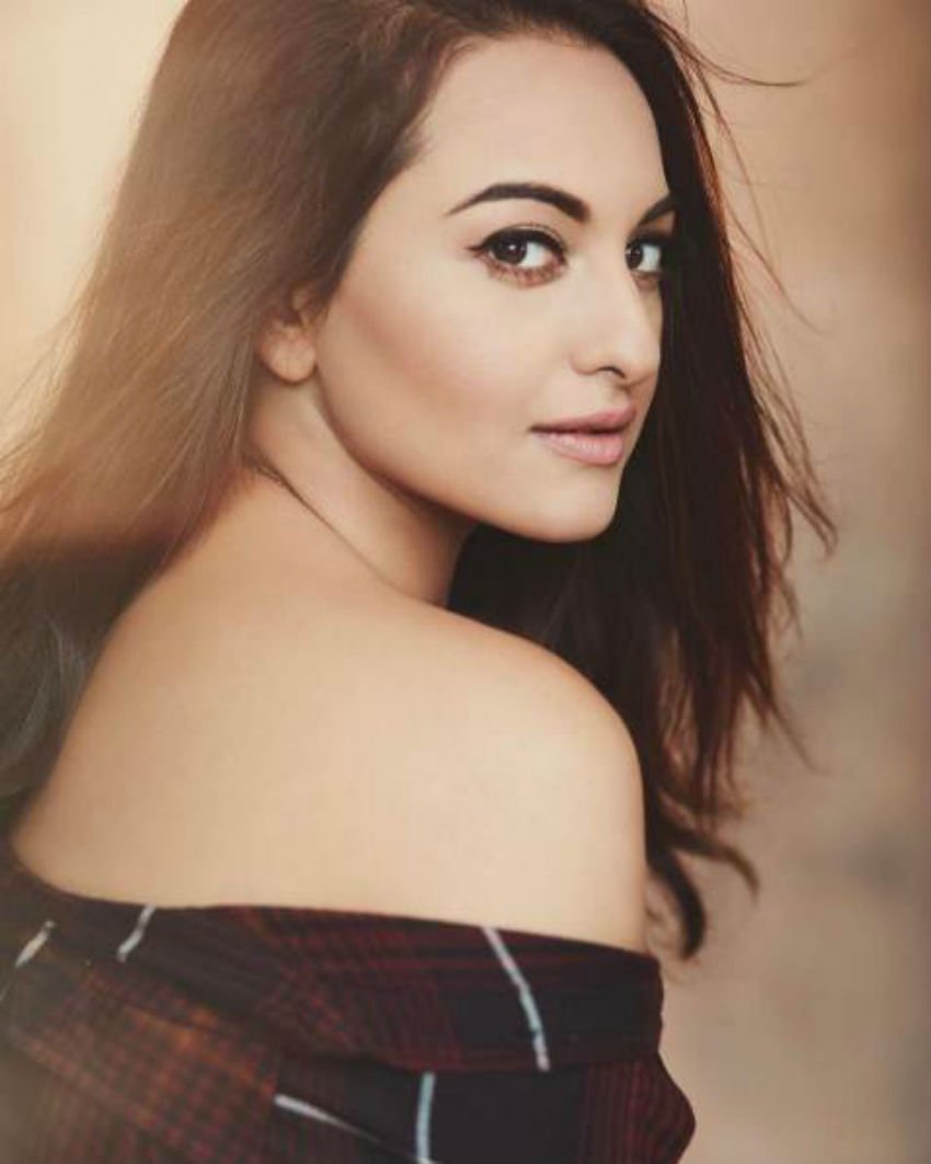 bollywood, bollywood news, amitabh bachchan, priyanka chopra, madhuri dixit, ajay devgan, anushka sharma, hema mailini, anupam kher, subhash ghai, prakash jha, anil kapoor, sonaxi sinha, r.madhvan, sushmita sen, jansatta, jansatta online, hindi news, hindi khabar, latest news, bollywood latest