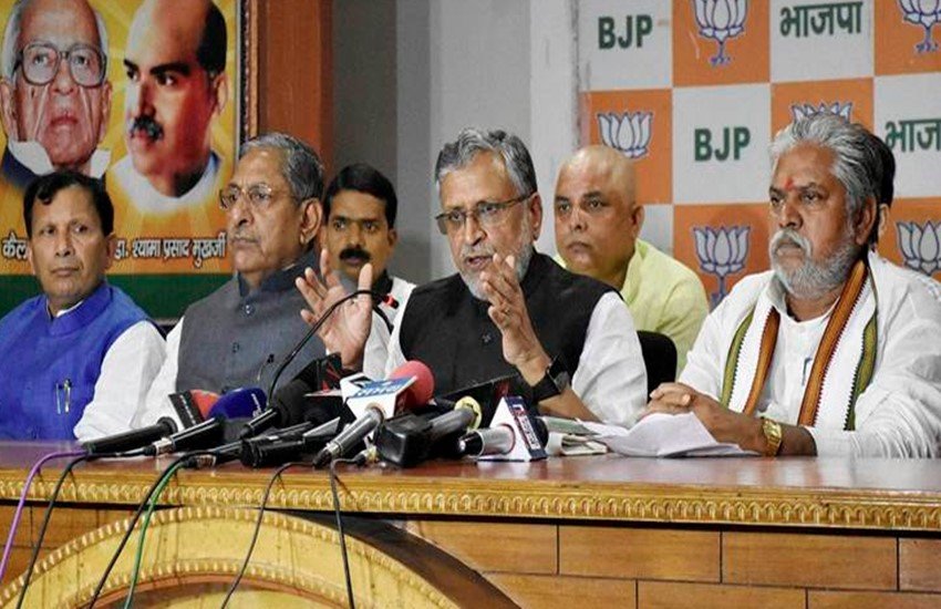 पटना में पत्रकारों को संबोधित करते हुए भाजपा के वरिष्ठ नेता सुशील मोदी (Image Source : File Photo)