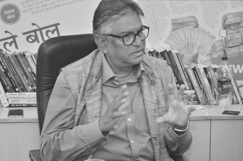 बारादरी की बैठक में तलत अहमद (फोटोे: आरुष चोपड़ा) बारादरी की बैठक में तलत अहमद (फोटोे: आरुष चोपड़ा)