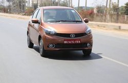 Tata ने लॉन्च की सेडान कार Tigor, कीमत 4.7 लाख रुपये से शुरू
