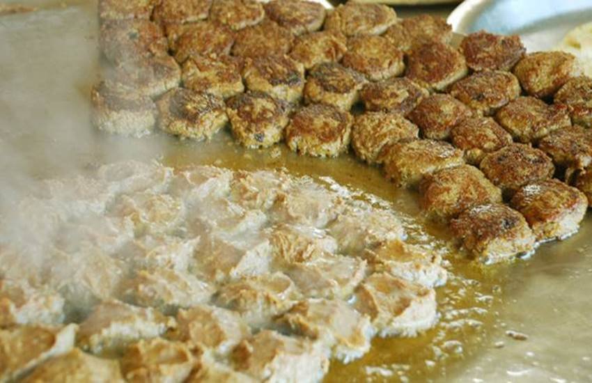 Tunday Kabab, UP CM Adityanath, टुंडे कबाब, UP crackdown on Illegal slaughterhouses, beef, slaughterhouse in UP, UP slaughterhouse, tunday kebab shut down, tunday kebab lucknow, UP news, uttar pradesh news