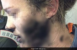 फ्लाइट में चेतावनी मिलने पर भी लड़की सुनती रही हेडफोन में गाने, कुछ देर में उसका हुआ यह हाल