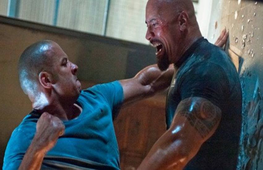 फिल्म के एक सीन के दौरान विन डीजल और द रॉक। 