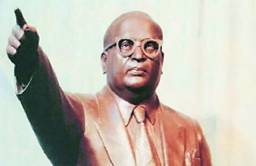 भीम राव अंबेडकर की एक मूर्ति।