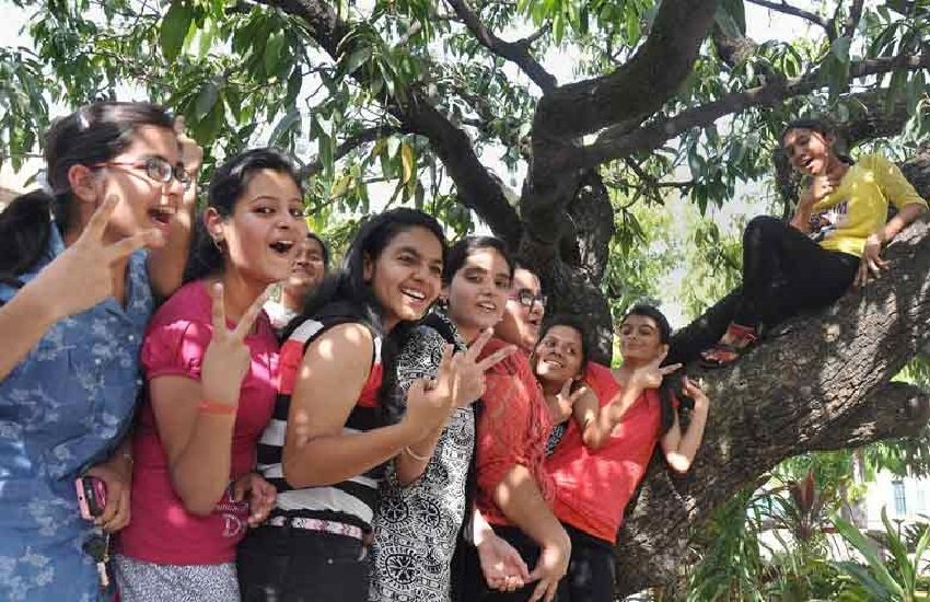 cgbse, cgbse result, cgbse 12th result, cgbse 12th result 2017, cgbse.net, cgbse result 2017, cgbse exam result 2017, cgbse.nic.in, cg board, cg board result, cg board 12th result, cgbse class 12th result, Chhattisgarh Board, Chhattisgarh Board 12th result, Chhattisgarh Board results, cgbse news updates, latest updates