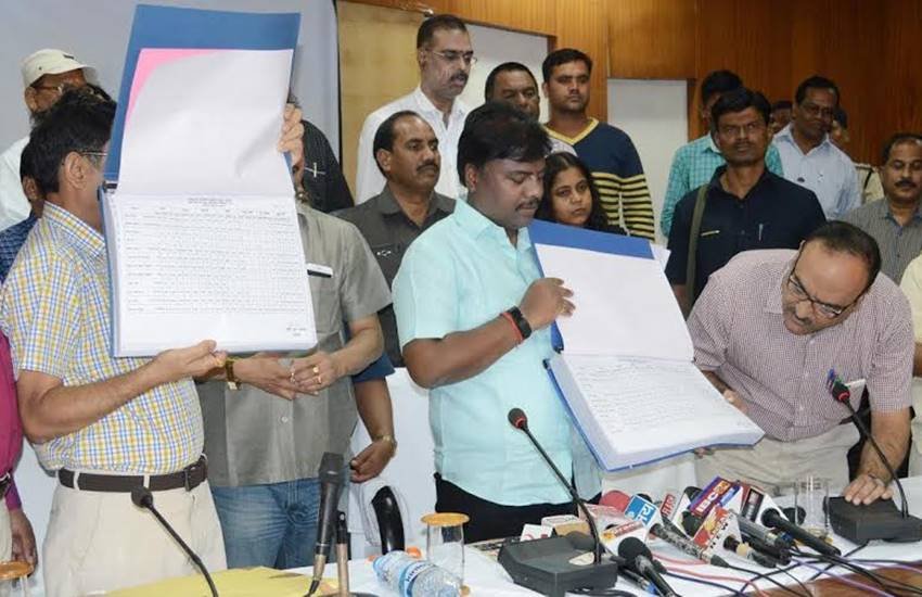 छत्तीसगढ़ माध्यमिक शिक्षा मंडल ने 25 हजार 160 परीक्षार्थियों को पूरक घोषित किया है। (PTI) छत्तीसगढ़ माध्यमिक शिक्षा मंडल ने 25 हजार 160 परीक्षार्थियों को पूरक घोषित किया है। (PTI)