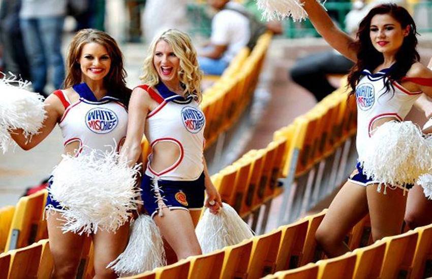 cheerleders, cheerleaders in ipl, cheerleaders photos, income of cheerleaders, per match income of cheer leaders, cheer leaders income, cheerleaders in ipl 10, cheerleaders in ipl 9, ipl 10, latest news, ipl news, ipl updates